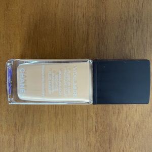 Chanel vita lumiere foundation